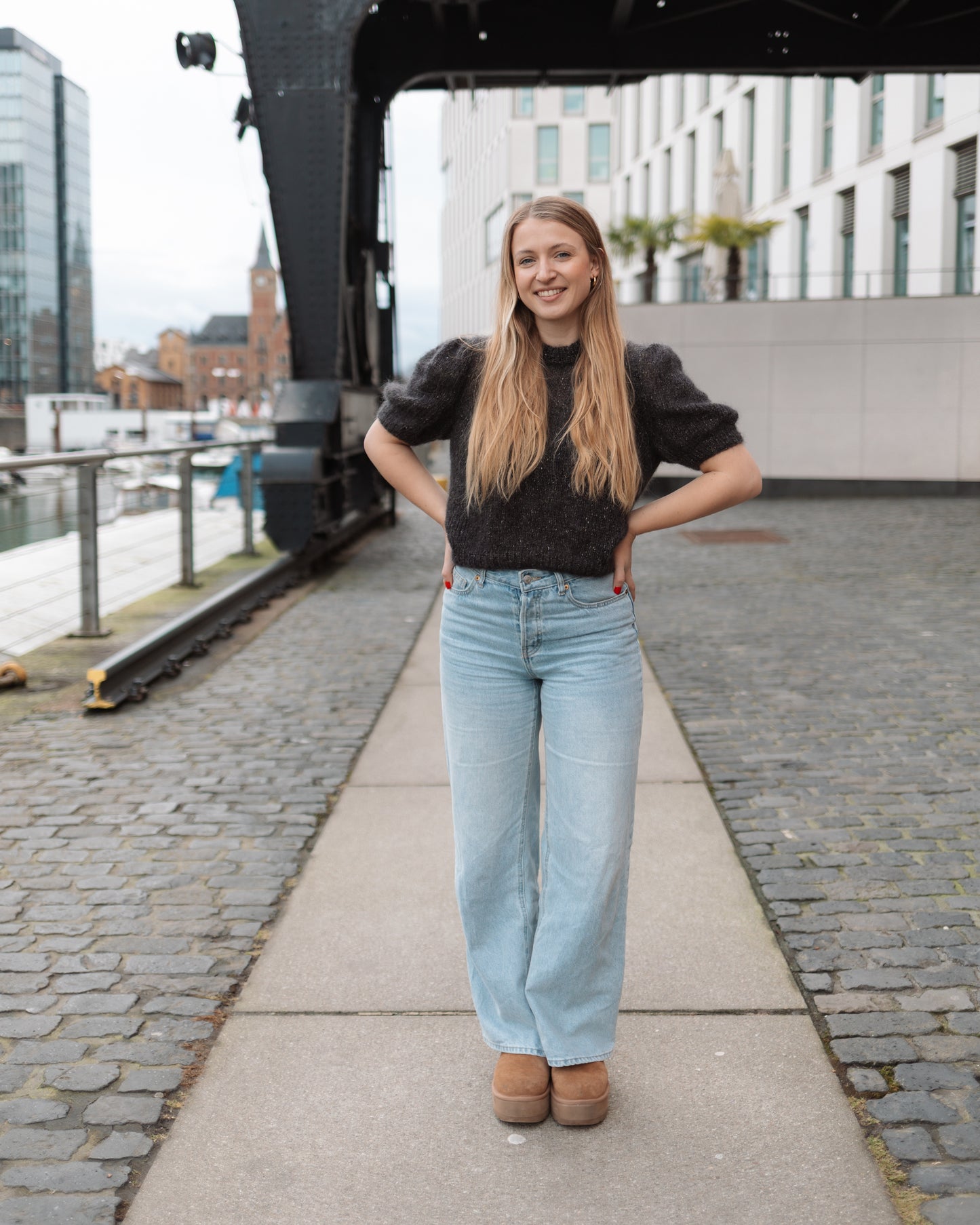 Amelie_Top_Paillette_Schwarz